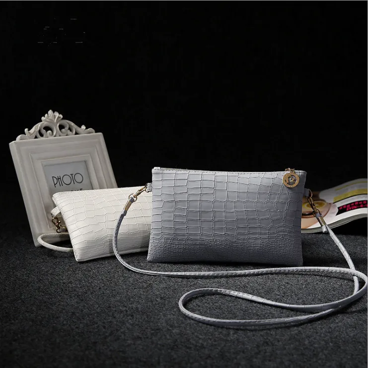 Сумка-клатч женская однотонная модный винтажный кожаный клатч-конверт вечерний