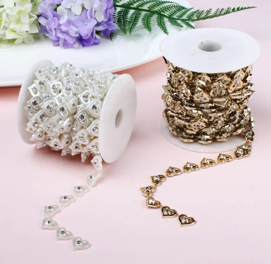 

10Yard Rhineston Hollow Heart Beads UV Plated Chain Trim For Sewing Apperal Bag Shoes Cap Collar Holiday Decoration