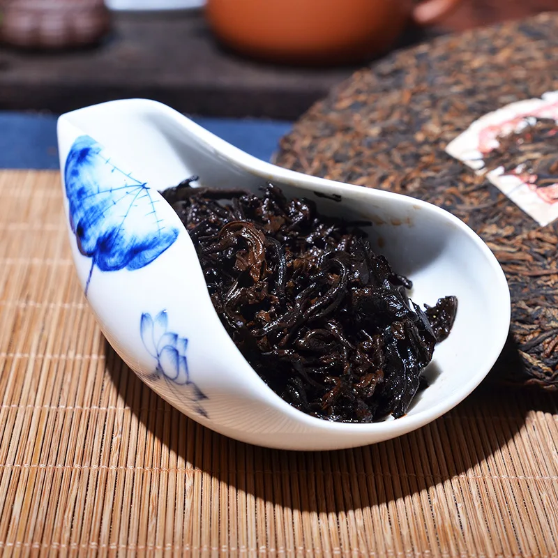 

357g China Yunnan Ripe pu'er Pu'er Tea Arbor Golden Needle Big Leaf pu'erh Tea Premium Cooked Tea Cake Lost Weight Green Food