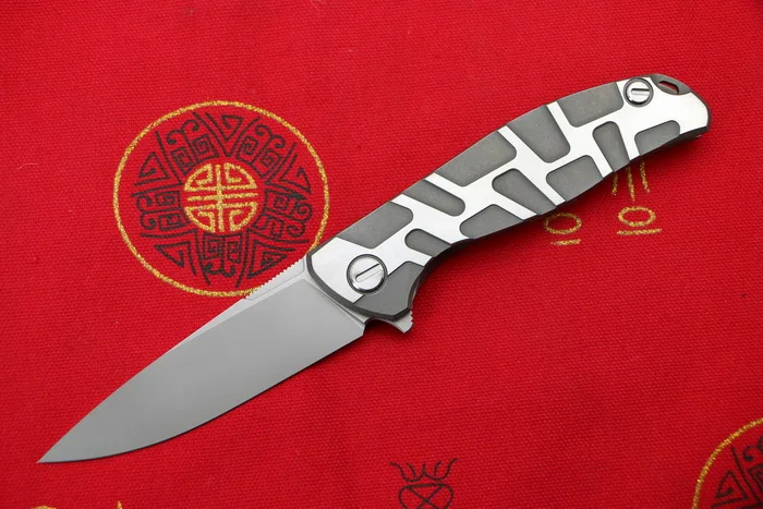 Brushed stone wash Зеленый шип Т-образной F95 Флиппер складной нож D2 лезвие титановая ручка Подшипник Открытый Отдых Охота карманные ножи - Цвет: Brushed stone wash