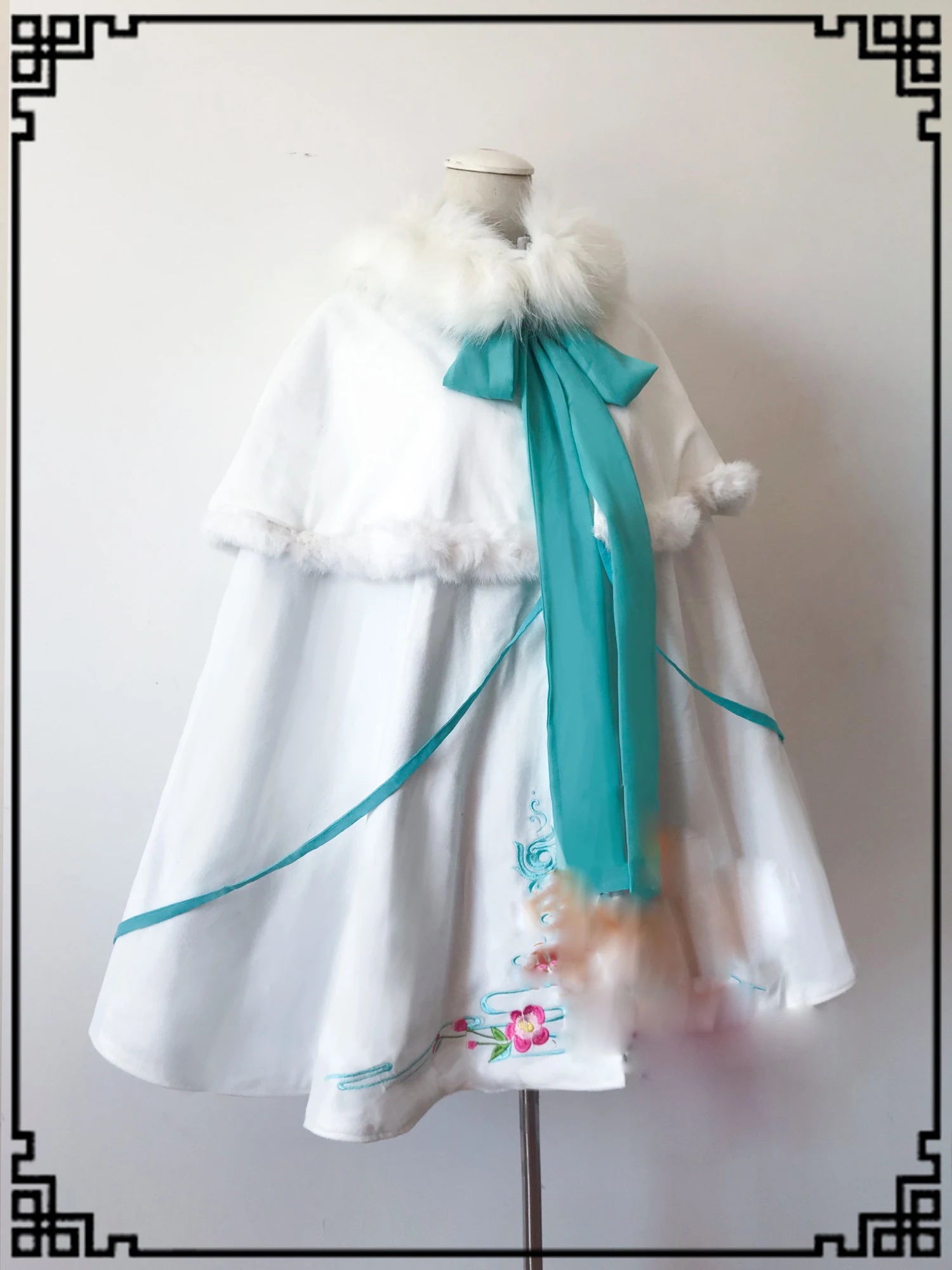 Много дизайнов Цзян ван III вышивка все группы меховая накидка зимний теплый милый