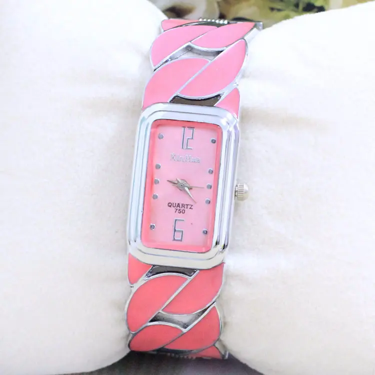 Маленькие оптовые квадратные часы браслет импортные товары стол для подарков