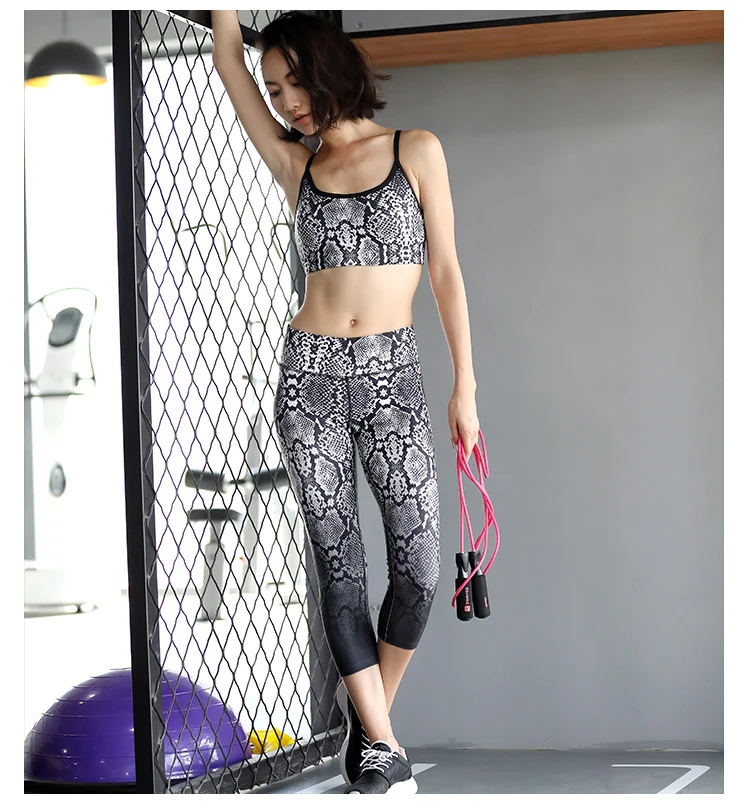 CrazyFit женские штаны для йоги и бега, Профессиональные Спортивные Компрессионные Капри, колготки, удобные штаны для йоги с принтом
