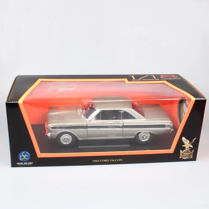 Классическая дорожная подпись в масштабе 1:18 модель автомобиля FORD FALCON Hardtop литой и