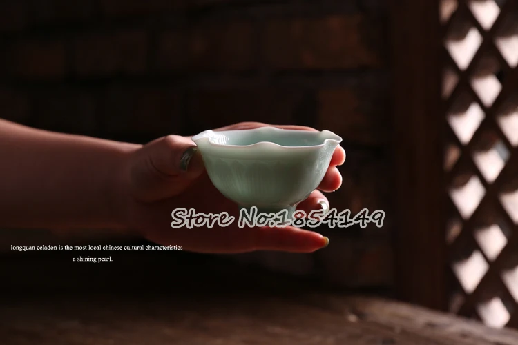 

1 PCS Two Colors Chinese Longquan Celadon Porcelain Puer Lotus Sample Teacups and SaucerTea Bowl 45ml, China Handcrafted Tea Pot