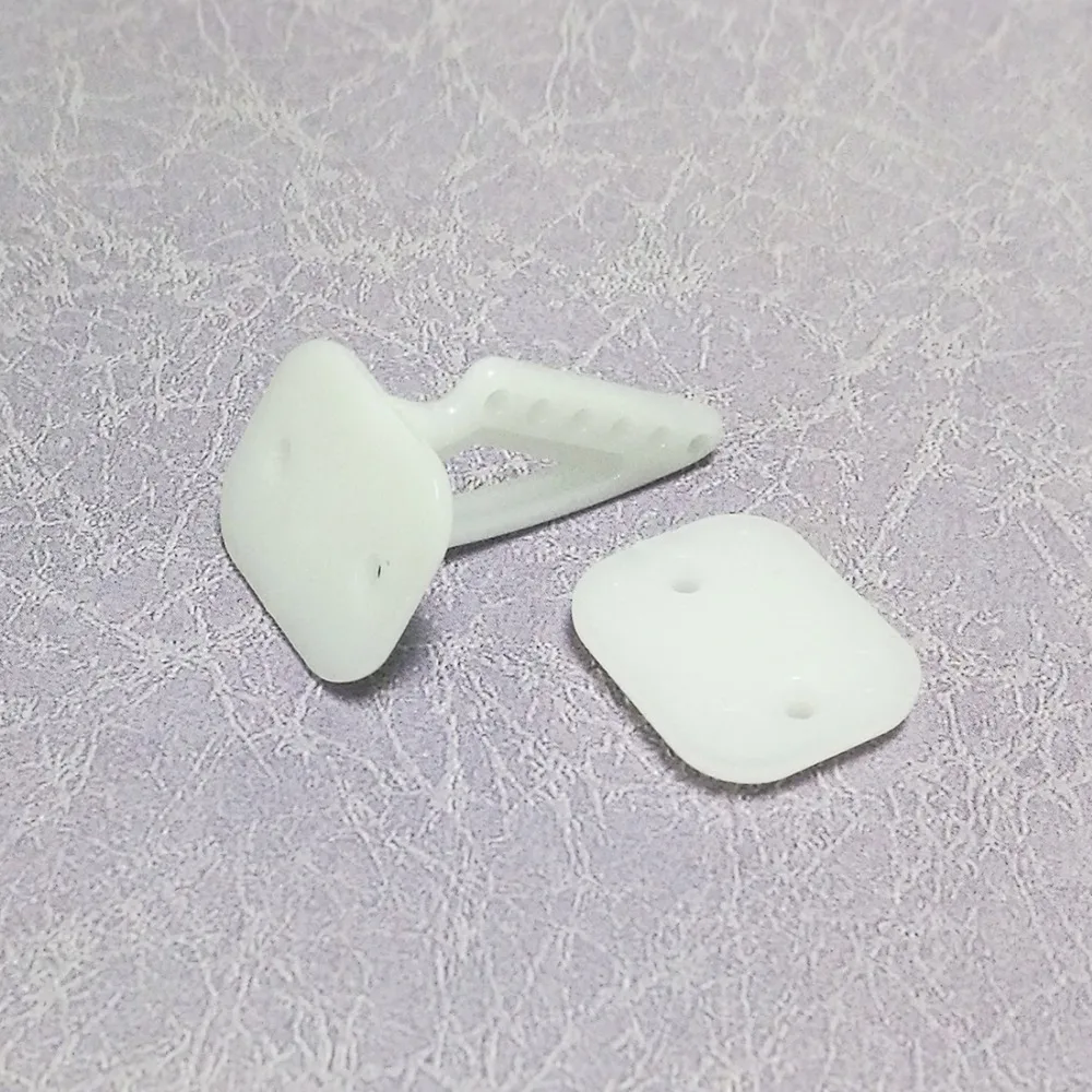 10 шт. нейлон 4 отверстия 6 отверстий патрон руль Угловые винты треугольный угол