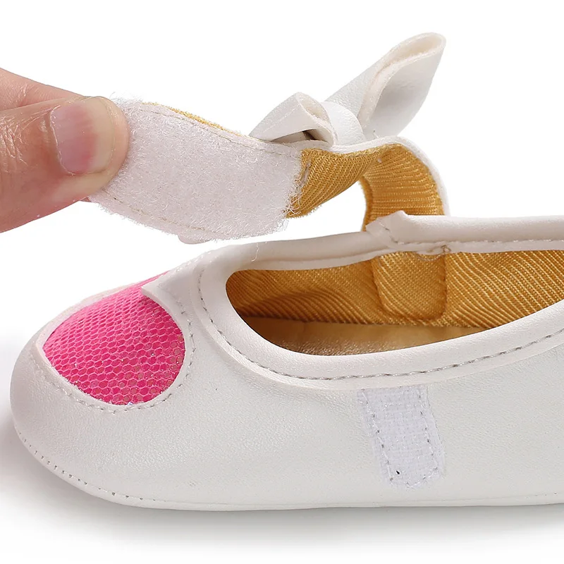 Обувь для маленьких девочек Милая принцесса с пайетками в форме сердца младенцев