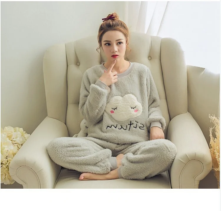 A 22 Gray Clouds Коралловый бархатный зимний женский пижамный комплект Женская фланелевая теплая Пижама Mujer милый мультяшный буквенный принт Домашняя одежда Зимний теплый костюм - Color: A 22 Gray Clouds