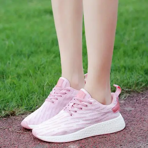 Новинка 2017 года дышащие Flywire женские кроссовки Роскошный Свет бегунов обувь свет