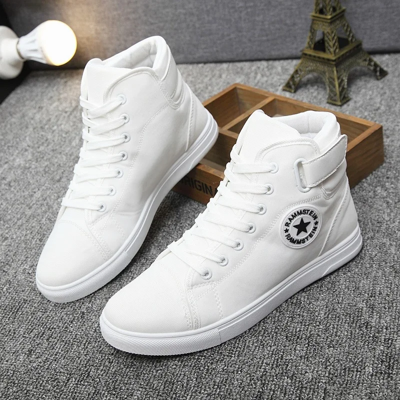 Мужские кроссовки на вулканизированной подошве модные однотонные шнурках весну