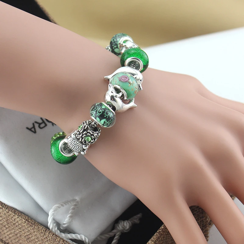 Женский браслет в форме Панов с четырьмя листьями клевера зелеными бусинами