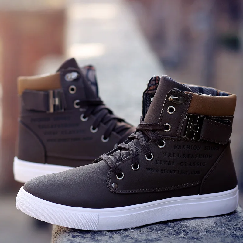 2019 four seasons fashion models high men's retro casual lace flat shoes trend Martin boots thin section large size |