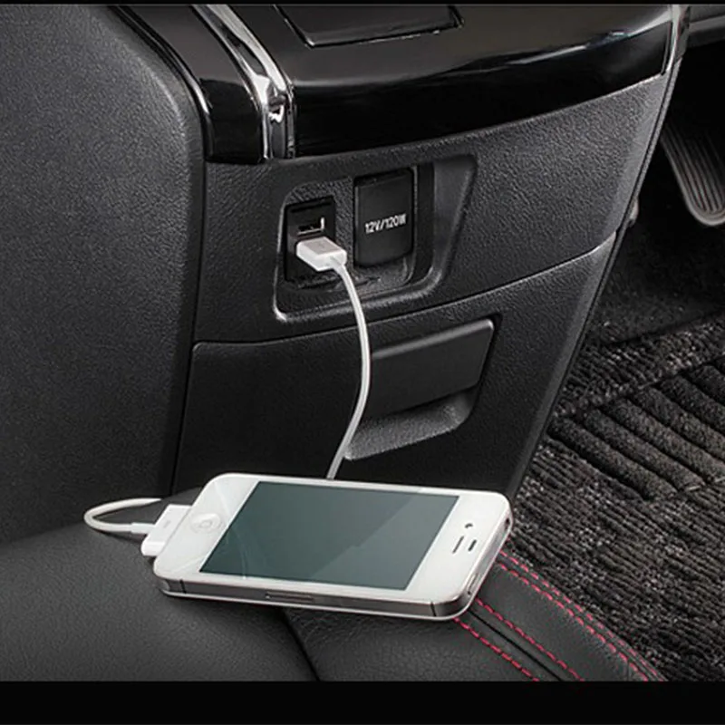 Автомобильный интерфейс с двумя USB разъемами для зарядки смартфонов TOYOTA Corolla Auris
