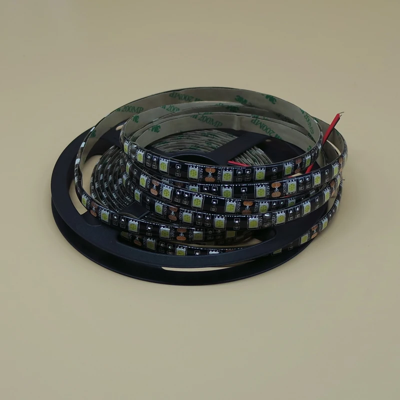 5050 RGB светодиодные полосы света Черный PCB IP65 Водонепроницаемый DC12V 60LED гибкие