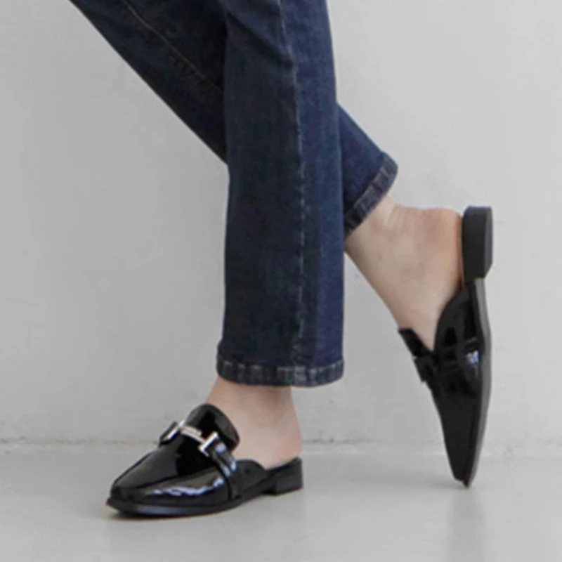 Европейские брендовые тапочки мюли женские шлепанцы из лакированной кожи