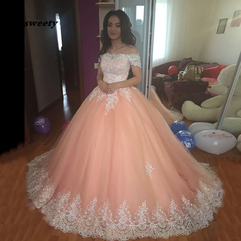 

Pink Ball Gown Prom Dresses Elegant Lace Appliques Evening Gowns Appliques Tulle Satin Plus Size Party Dresses