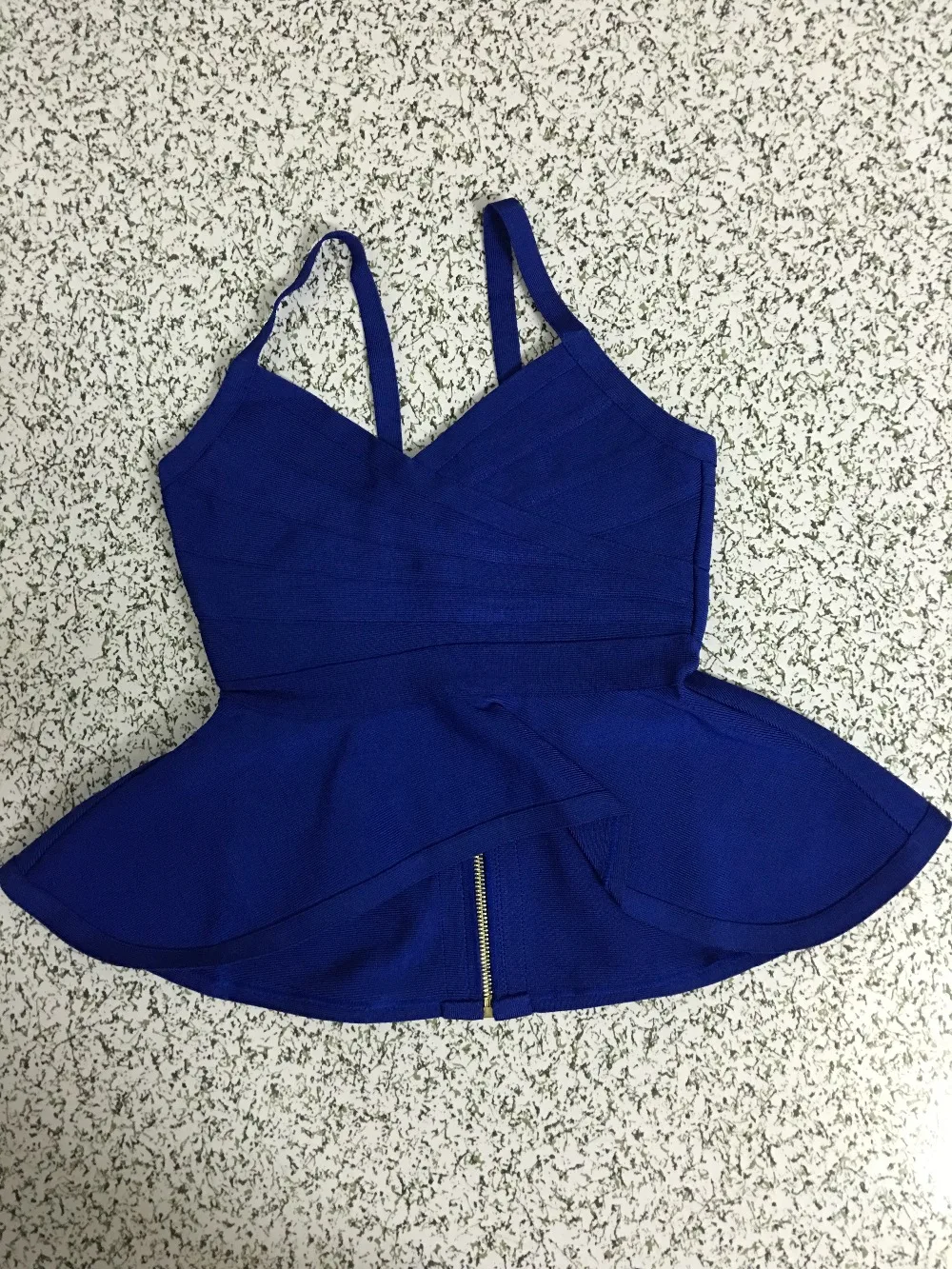 Женский трикотажный топ с оборками черный синий бежевый или красный на