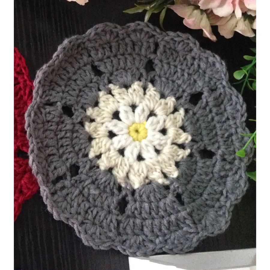 Украшение ручной работы вязанный цветочный подстаканник цвет шерсть Doilies круглый коврик для кофейных чашек 18 см 24 шт/партия свадебный подарок DIY реквизит