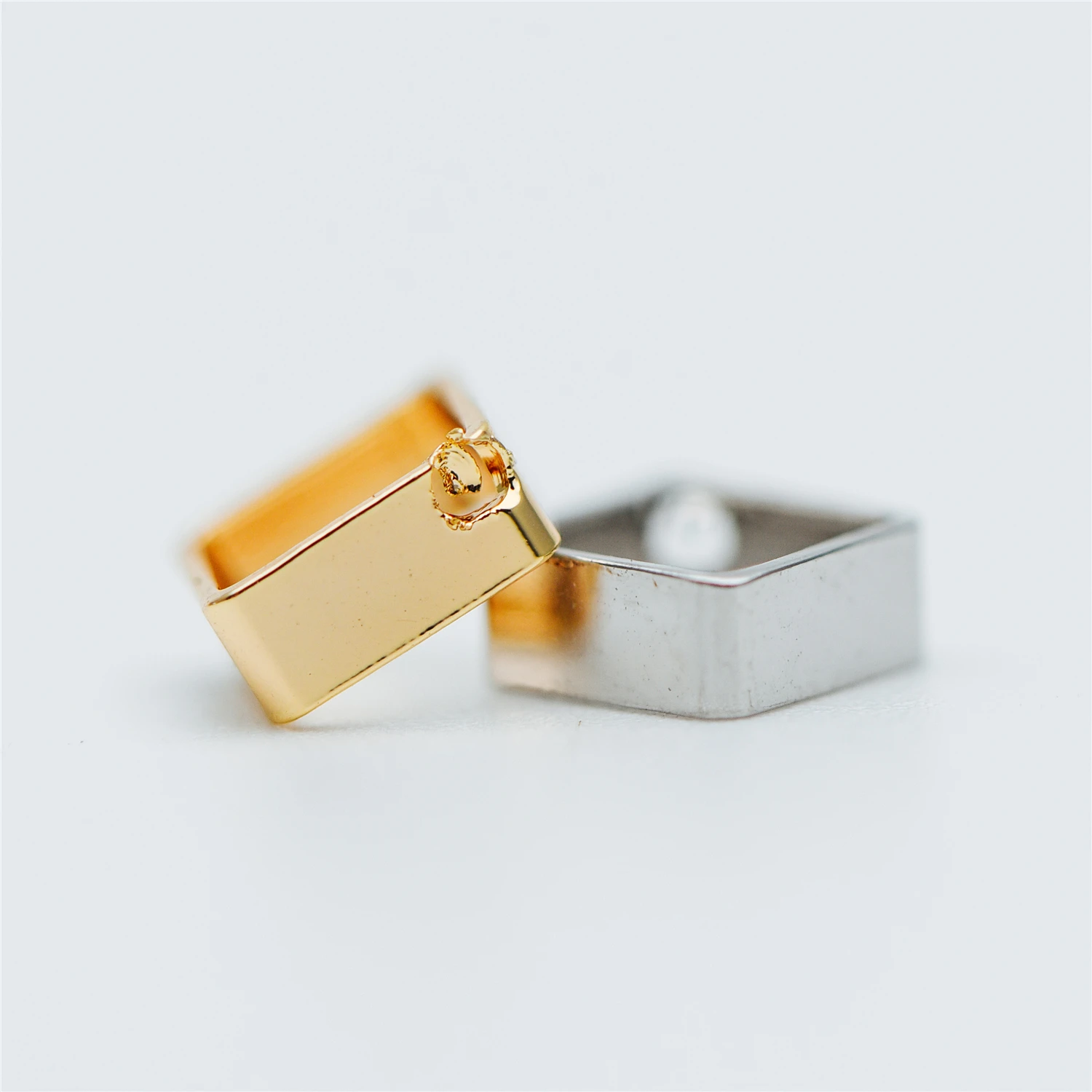 

10pcs Gold/ Silver tone Square Link Charms 15mm, Gold/ Rhodium plated Brass, Geometric Hoop Connectors with 1 Hole (GB-616)