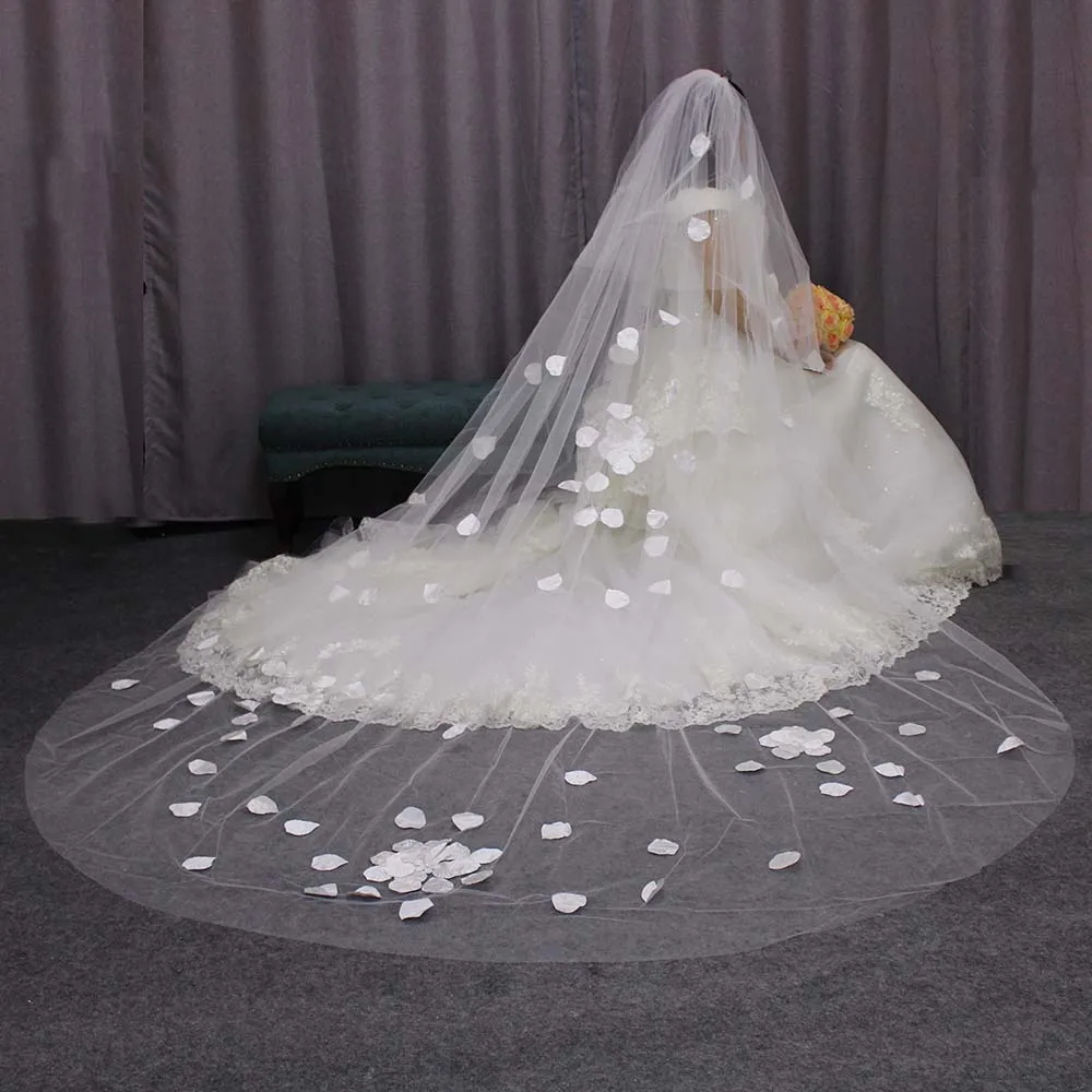 

Cover Face 3 Meters Long Wedding Veil with Petals 2 T Cathedral Bridal Veil with Comb Veu de Noiva
