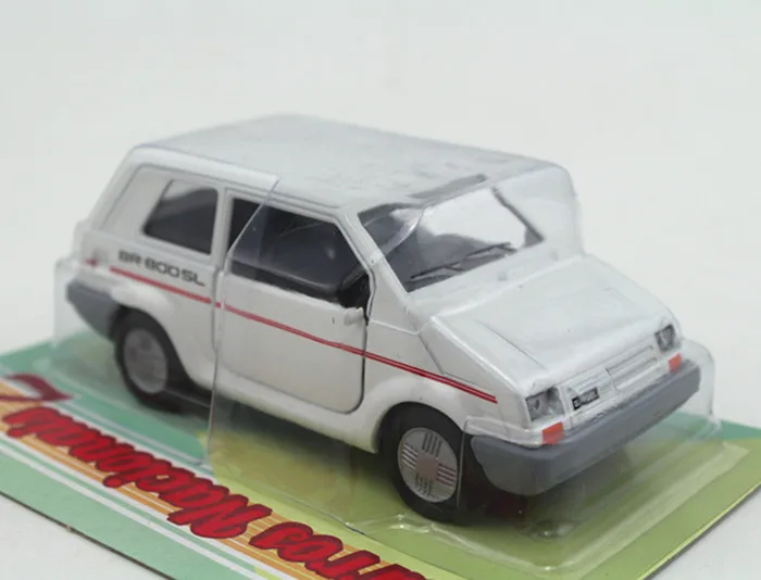 Специальное предложение 1:43 бразильский автомобиль бутик сплав игрушки для детей
