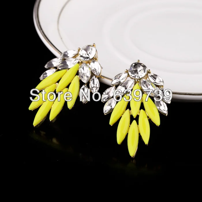 Оптовая цена яркие акриловые серьги-гвоздики в виде свитера | Украшения и