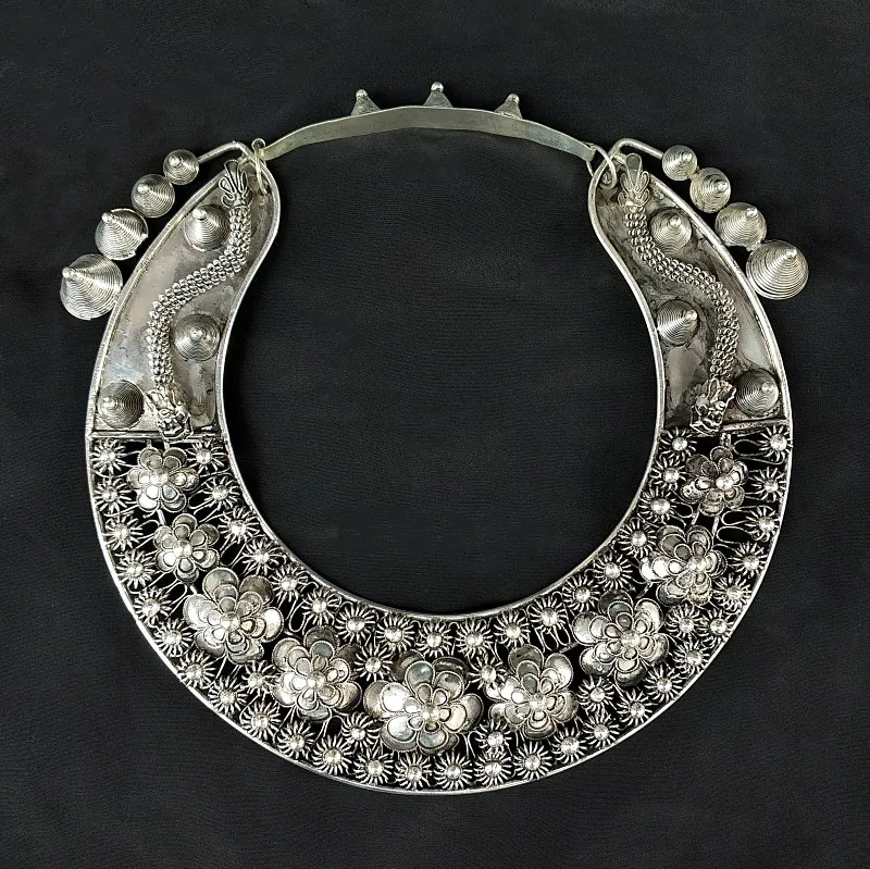 

hot sell new - free shipping Handmade National wind seedling Silver Dragon Necklace pure handmade Hmong dance ornaments
