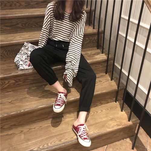 Комплект повседневной одежды из 2 предметов в Корейском стиле: футболка с полыми