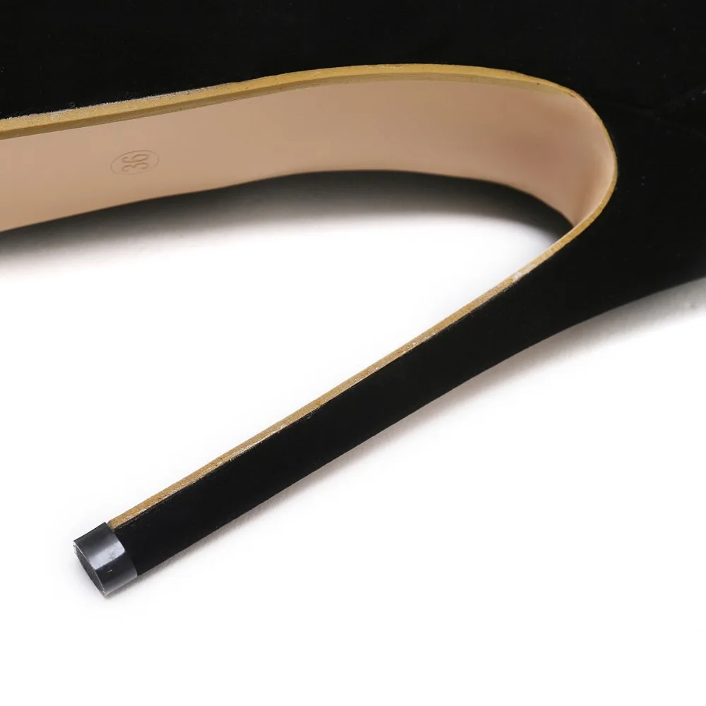 Женские сапоги до середины икры однотонные черные фланелевые на высоком каблуке