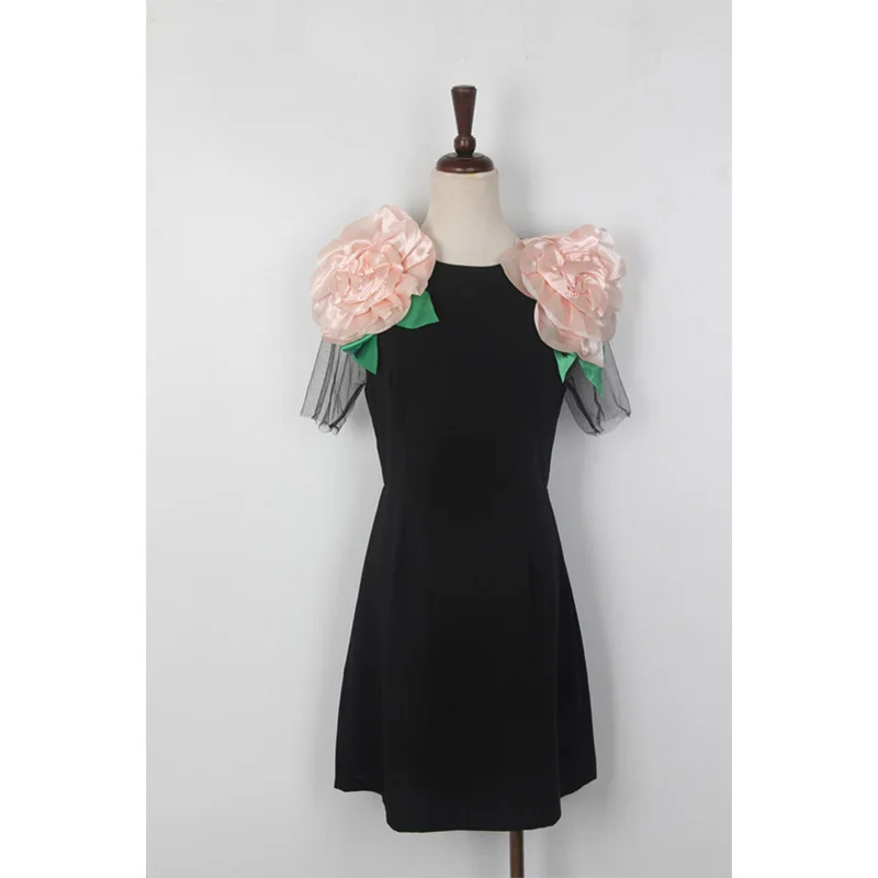 Лето роскошные впп dress сексуальный черный slim с коротким рукавом розовыми цветок