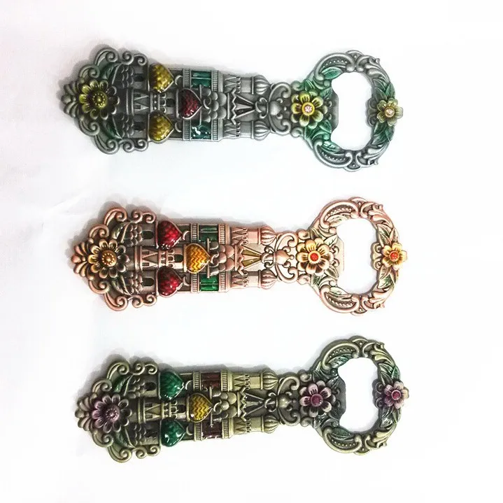 Металлическая открывалка для бутылок с выгравированным изображением замка|bottle