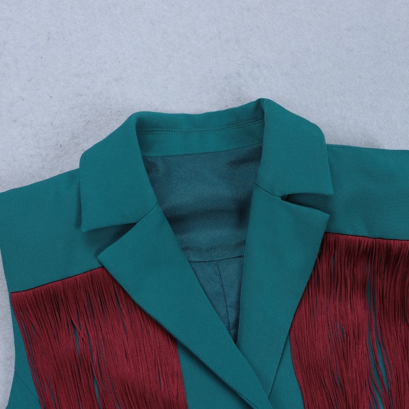 Женское облегающее платье без рукавов с V образным вырезом и бахромой летнее для