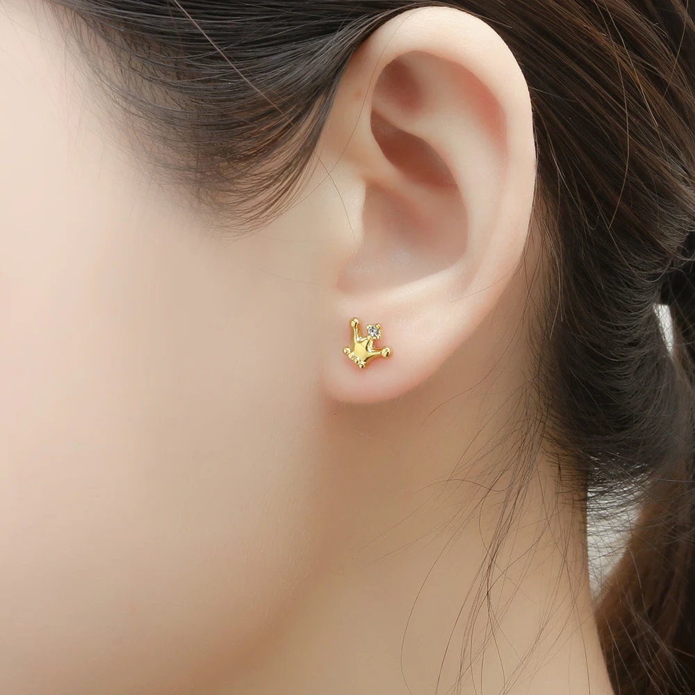 Женские серьги гвоздики из нержавеющей стали OUFEI в форме сердца с короной и