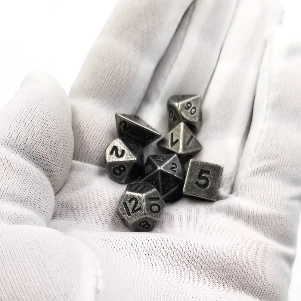 Металлические игральные кости DND Set 7 шт./компл. мини RPG игры в различные никелевые