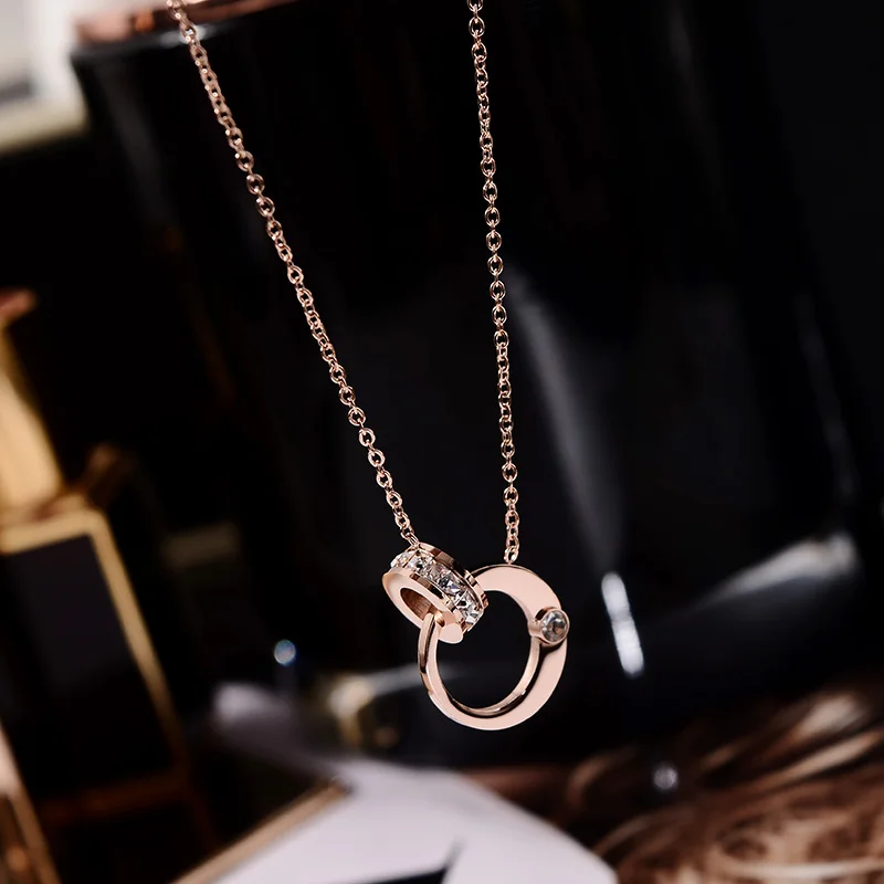

YUN RUO 2023 Rose Gold Color Chic Fashion Round Crystal Pendant Necklace Titanium Steel Jewelry Woman Gift Not Fade Wholesale
