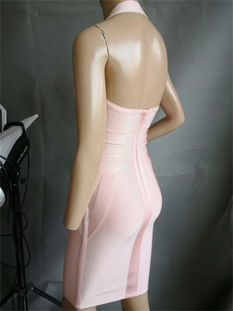 Женское Бандажное платье с лямкой на шее розовое облегающее открытой спиной
