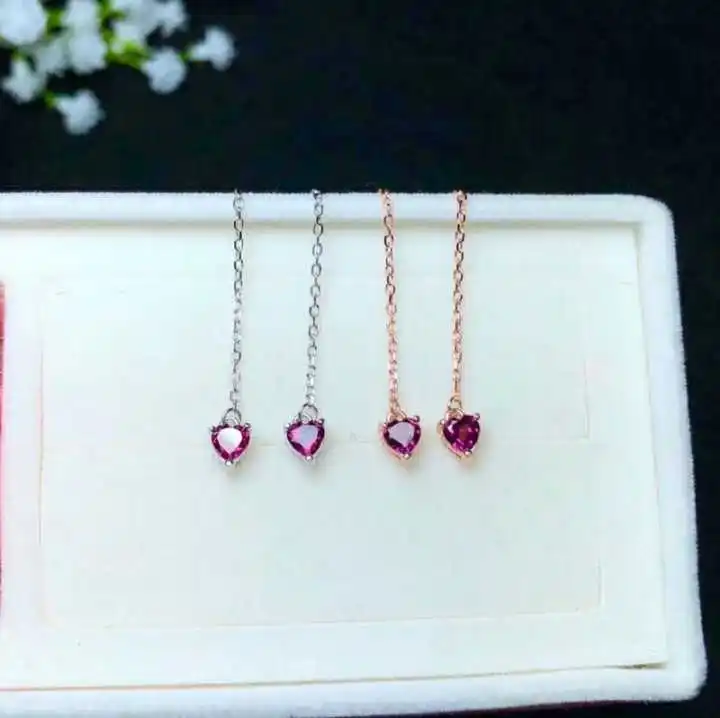 Женское украшение из серебра 925 пробы с натуральным красным