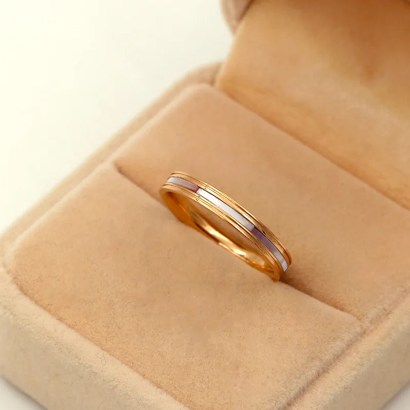 Женское кольцо из нержавеющей стали под розовое золото