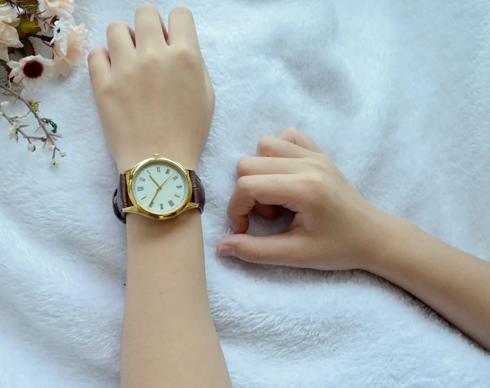 Часы которые идут в обратном направлении Римский золотой чехол ретро унисекс