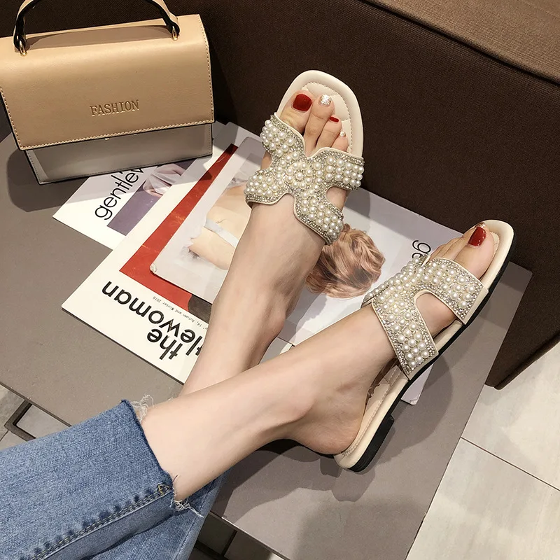 Женские шлепанцы с бусинами пляжные на плоской подошве модные Размеры 35-40 лето 2019