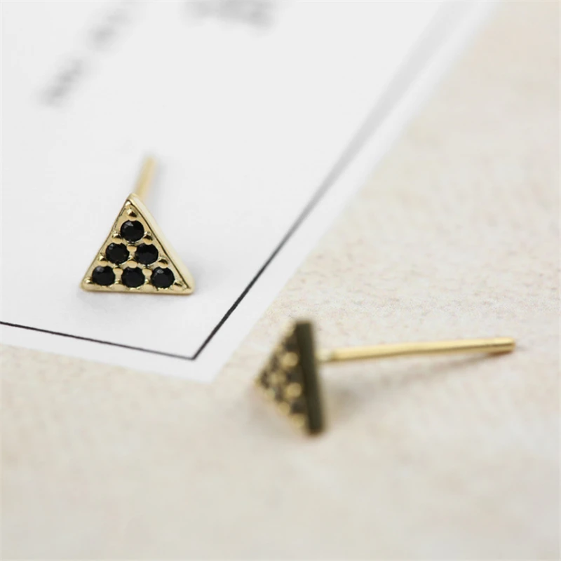 Маленькие Роскошные серьги гвоздики в золотистом и корейском стиле треугольные