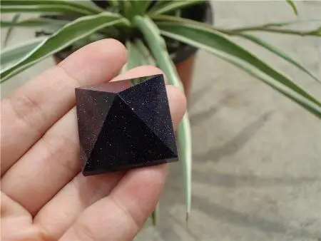 

Красивый голубой песок пирамида из кристалла кварца лечебный Бесплатная доставка