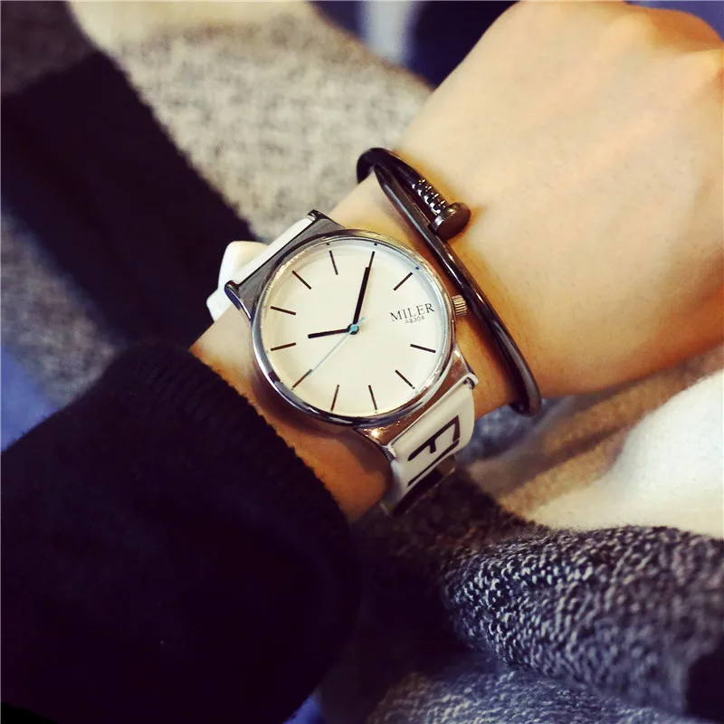 2016 Корейской версии Большой циферблат Часы Особенности Минималистский Шаблон