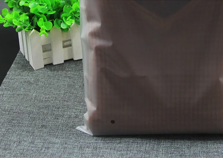 50 шт 160mic обе стороны матовые одежды Ziplock мешок Одежда Игрушки полотенце дорожный