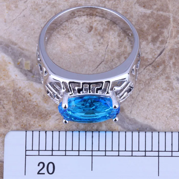 Великолепное кольцо небесно-голубого кубического циркония с серебряным