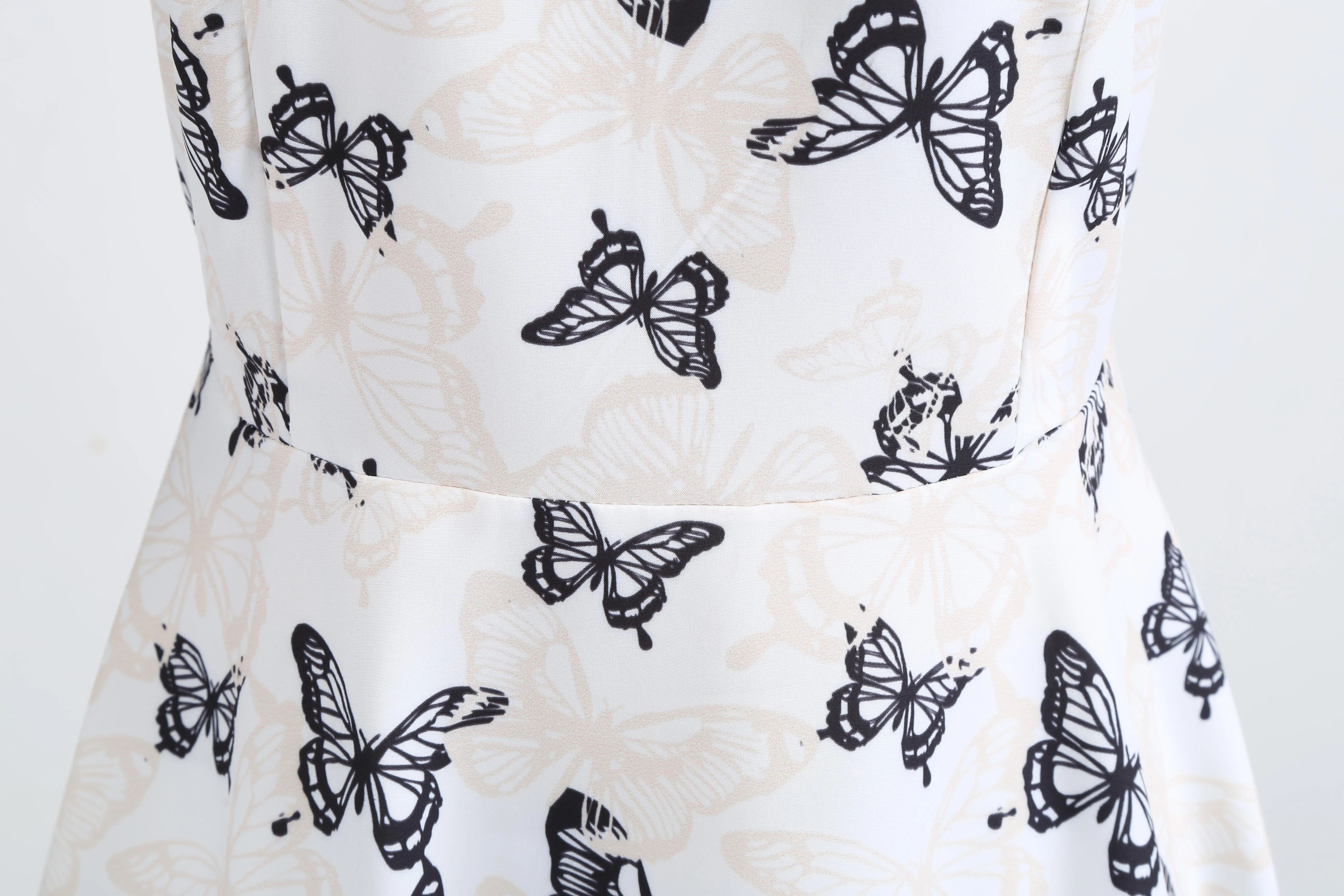 Лидер продаж летнее платье на бретельках с подвесным воротником и принтом в