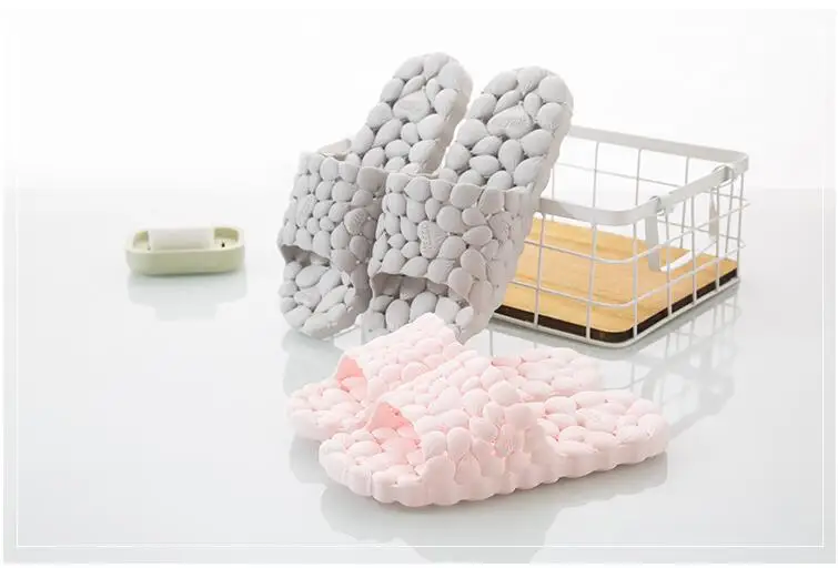 Sandals slippers female summer bathroom slippers leaking couple hollow leaking soft bottom slip size 35-44