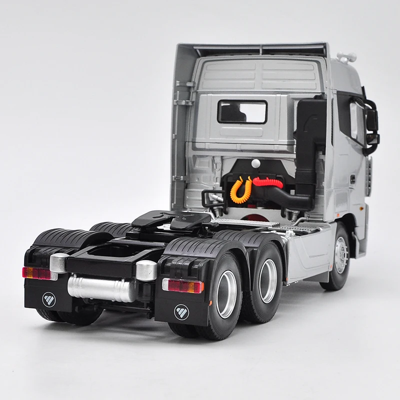 Изысканный подарок 1:24 Fukuda Auman EST-A и GTL Тяговая головка сплава модель, моделирование литья под давлением Инженерная модель