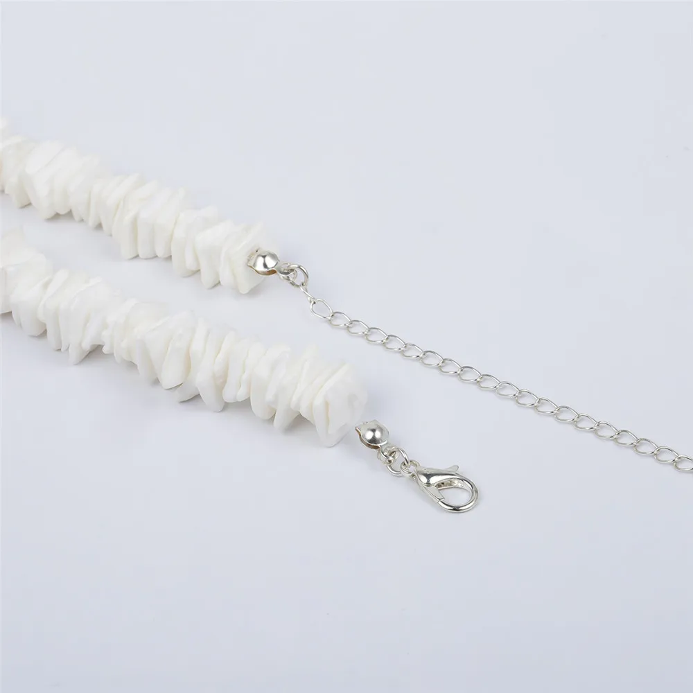 Bohemian Hawaii Puka White Clam Chips Shell Necklace Irregular Chips Seashell Choker Necklace Summer Beach Statement Jewelry
