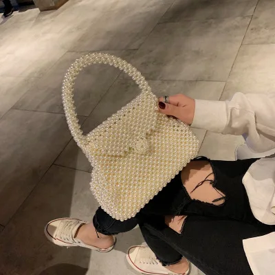 Дизайнерская плетеная Сумка с жемчугом для женщин миниатюрный мессенджер на